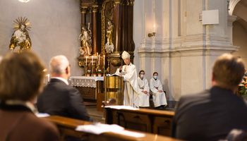 Am 4. Oktober feierte das Theresianum in Bamberg sein 75-jähriges Bestehen. Seit 2018 befindet sich das Spätberufenengymnasium und Kolleg in Trägerschaft der Caritas-Schulen gGmbH.